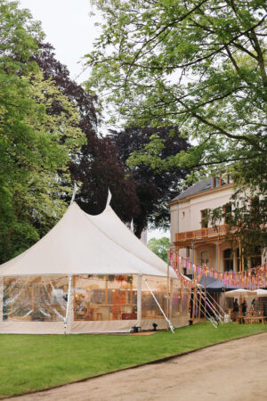 B6D341BE-BC8E-4CDA-9443-C67D530E53AB — Tabernakel Tenten